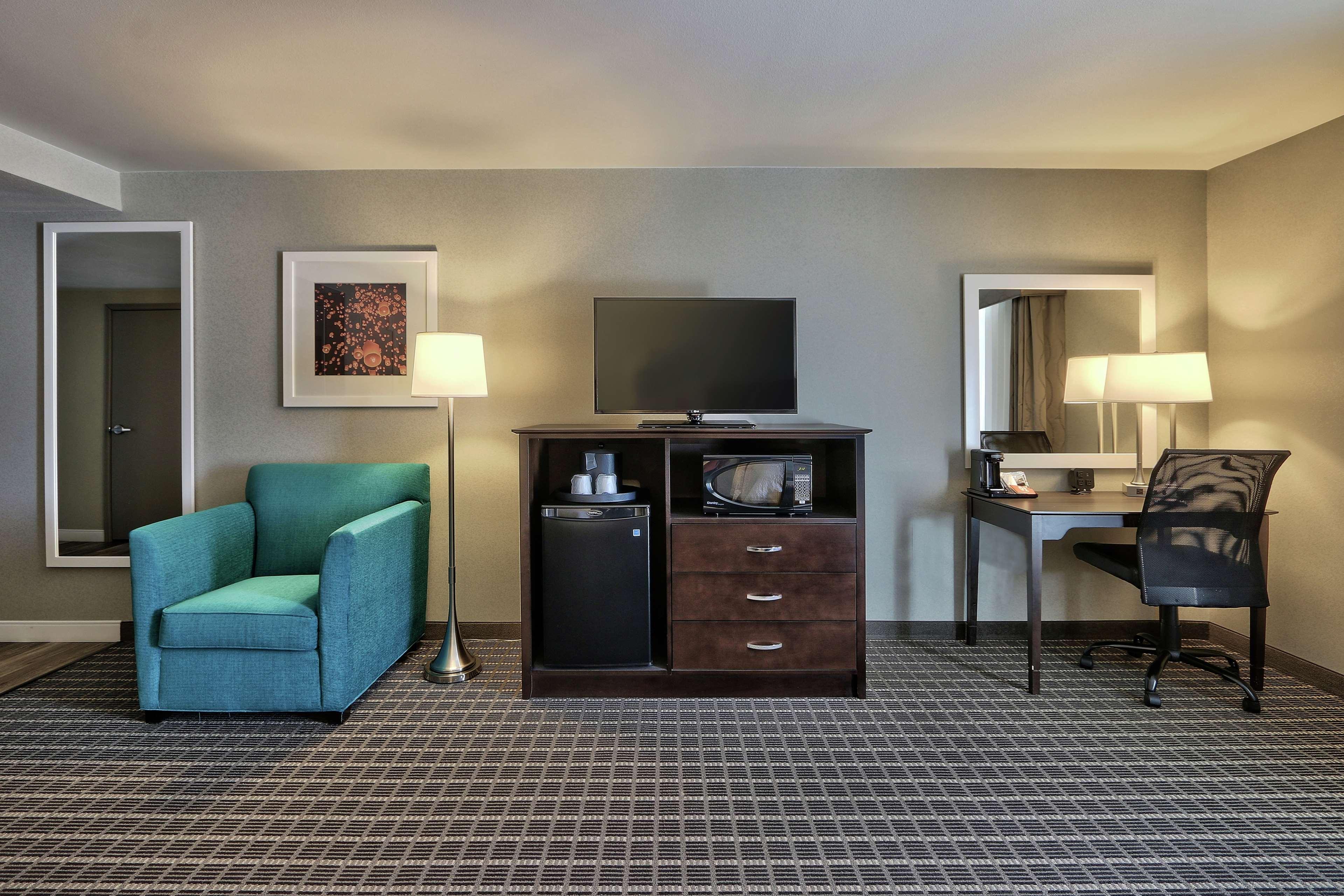 Hampton Inn & Suites Albuquerque Airport Exterior foto
