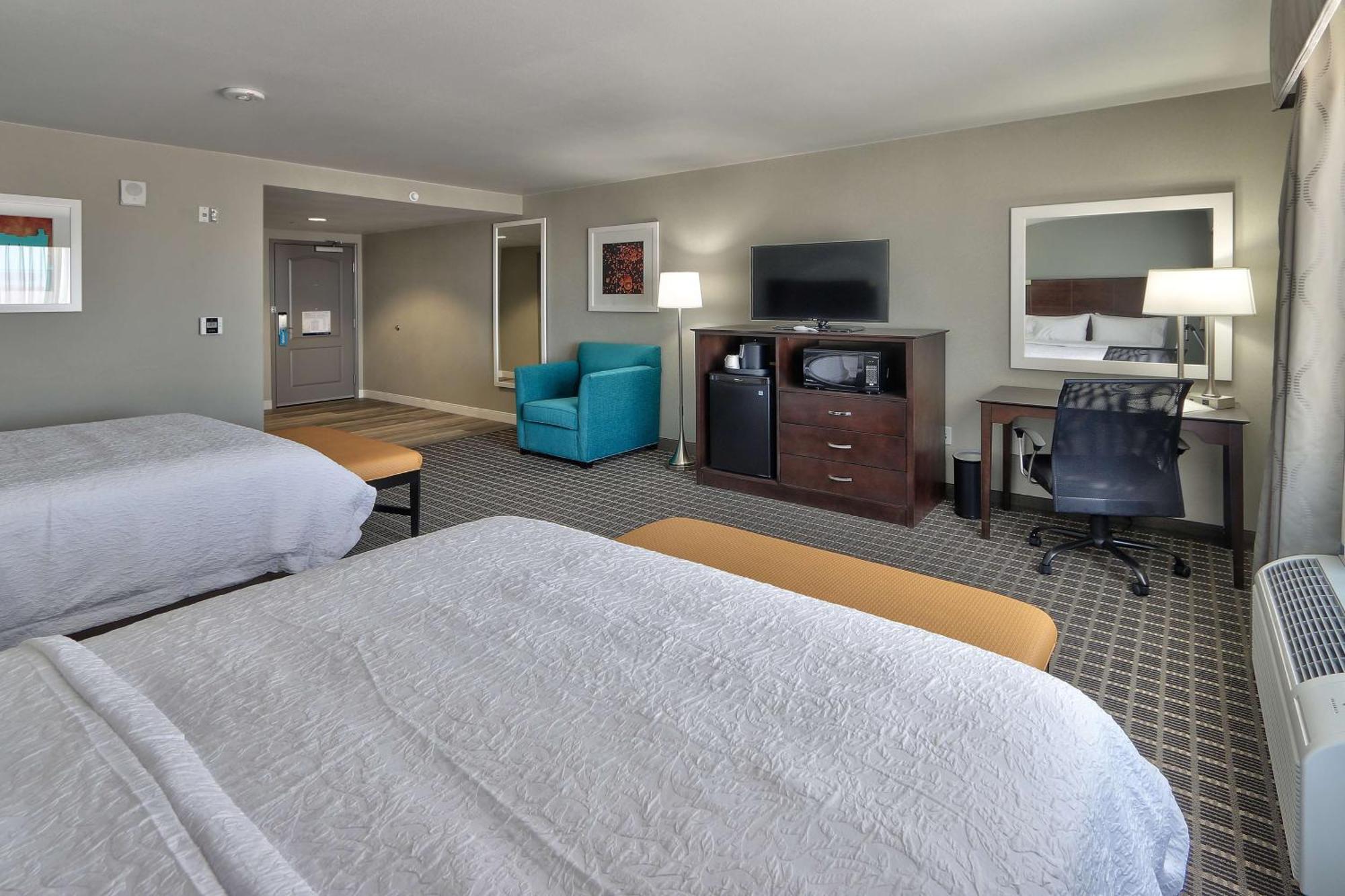 Hampton Inn & Suites Albuquerque Airport Exterior foto