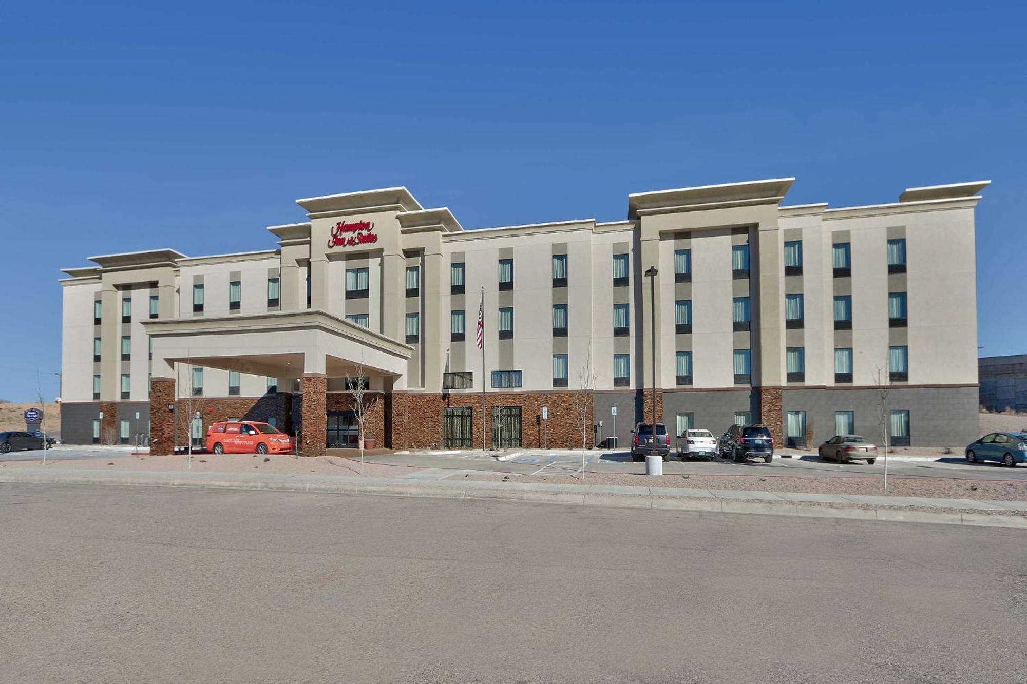 Hampton Inn & Suites Albuquerque Airport Exterior foto